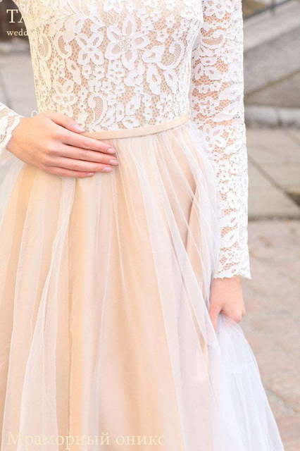 Свадебное платье Мраморный Оникс. Силуэт Прямое. Цвет Айвори / Капучино, Персик / Оранжевый. Вид 5