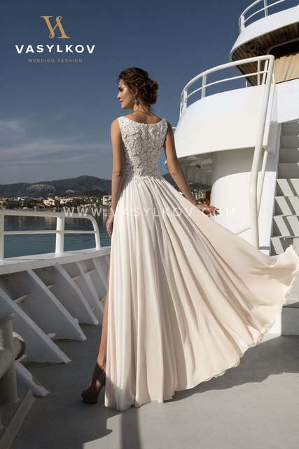 Свадебное платье Katie. Силуэт Прямое. Цвет Айвори / Капучино. Вид 2