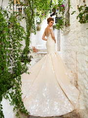 Свадебное платье Madelyn. Силуэт Рыбка. Цвет Айвори / Капучино, Персик / Оранжевый. Вид 2