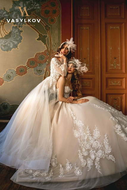 Свадебное платье Cyrene. Силуэт Пышное. Цвет Айвори / Капучино. Вид 3