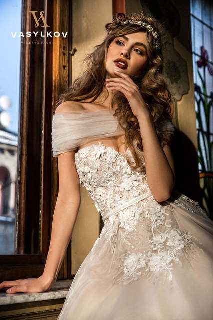 Свадебное платье Cyrene. Силуэт Пышное. Цвет Айвори / Капучино. Вид 4