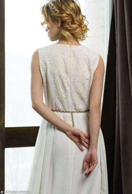 Свадебное платье Althaeia. Силуэт Прямое. Цвет Айвори / Капучино. Вид 2