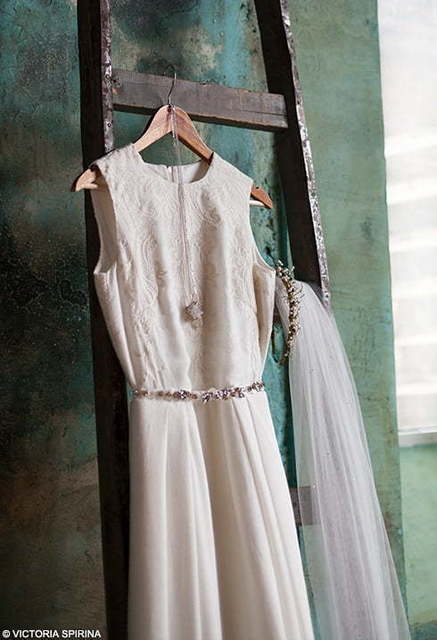 Свадебное платье Althaeia. Силуэт Прямое. Цвет Айвори / Капучино. Вид 3