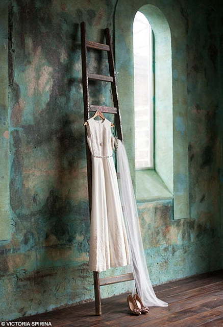 Свадебное платье Althaeia. Силуэт Прямое. Цвет Айвори / Капучино. Вид 6