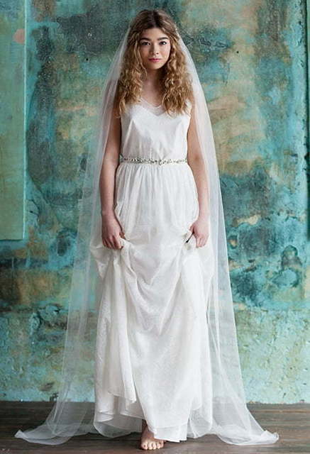 Свадебное платье Emilia. Силуэт Прямое. Цвет Белый / Молочный. Вид 1