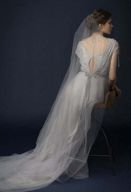 Свадебное платье Samuna. Силуэт Прямое. Цвет Пепельный / Металлик. Вид 4