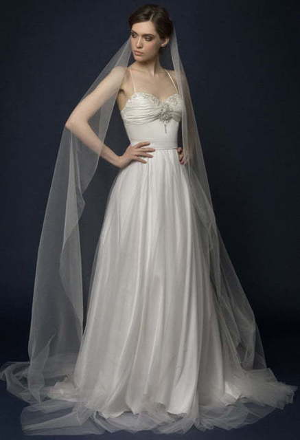 Свадебное платье Rinina. Силуэт Прямое. Цвет Айвори / Капучино. Вид 4