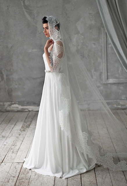 Свадебное платье Eeribiya White. Силуэт Прямое, Греческий. Цвет Белый / Молочный. Вид 1