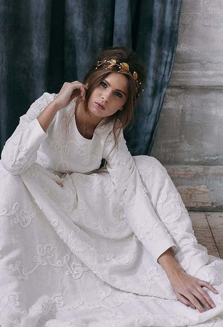 Свадебное платье Rabia. Силуэт Прямое. Цвет Белый / Молочный. Вид 3