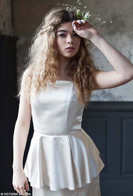 Свадебное платье Antia. Силуэт Прямое. Цвет Белый / Молочный. Вид 2