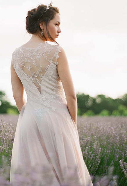 Свадебное платье Ephtalite. Силуэт Прямое. Цвет Белый / Молочный, Персик / Оранжевый, оттенки Розового. Вид 7