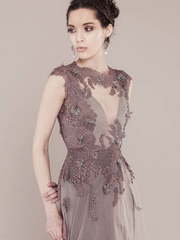 Свадебное платье Euphemia. Силуэт Прямое. Цвет Пепельный / Металлик, Лавандовый / Фиолетовый, оттенки Зеленого. Вид 1