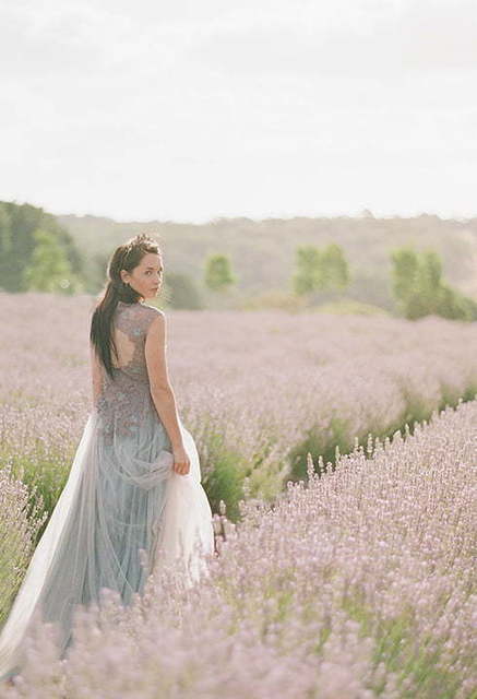 Свадебное платье Euphemia. Силуэт Прямое. Цвет оттенки Зеленого, Лавандовый / Фиолетовый, Пепельный / Металлик. Вид 6