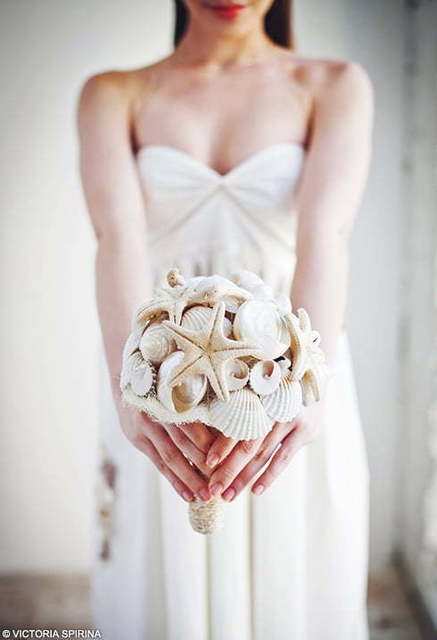 Свадебное платье Hawaii. Силуэт Греческий, Прямое. Цвет Айвори / Капучино, Белый / Молочный. Вид 4