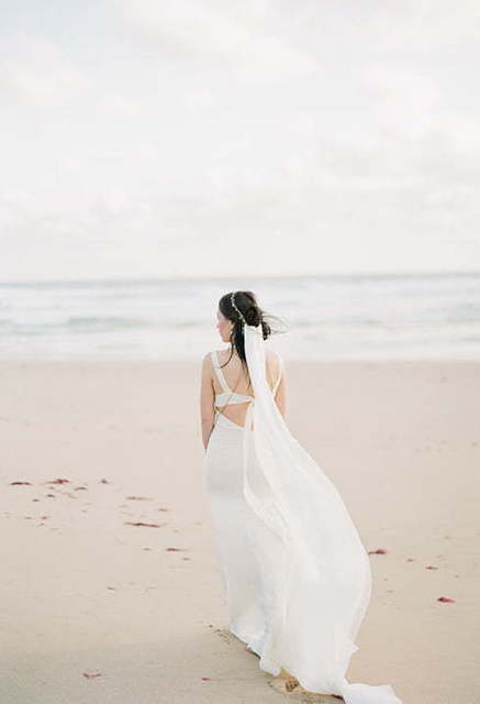 Свадебное платье Dion. Силуэт Греческий, Прямое. Цвет Белый / Молочный. Вид 2