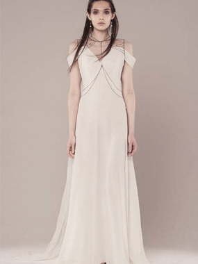 Свадебное платье Hermia. Силуэт Прямое. Цвет Белый / Молочный. Вид 1