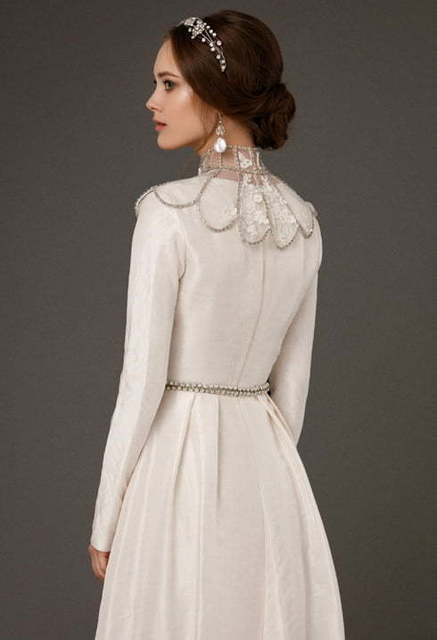 Свадебное платье Vaziliki. Силуэт Прямое. Цвет Айвори / Капучино. Вид 2