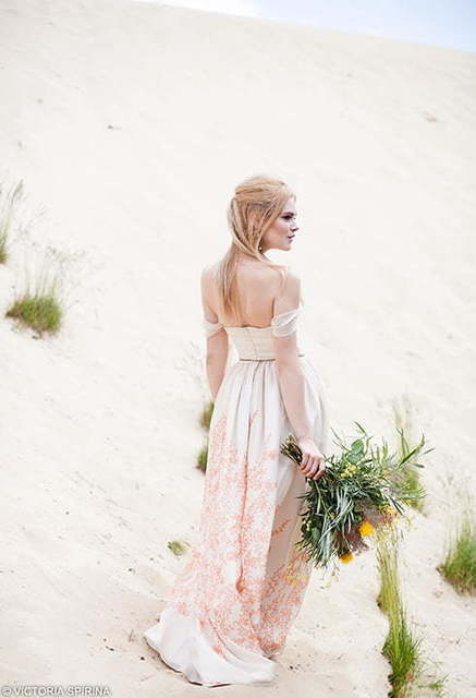 Свадебное платье Persis. Силуэт Прямое. Цвет Айвори / Капучино, Персик / Оранжевый. Вид 2