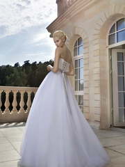 Свадебное платье 1209. Силуэт Пышное. Цвет Белый / Молочный. Вид 2