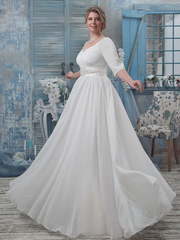 Свадебное платье 2002. Силуэт Прямое. Цвет Белый / Молочный. Вид 1