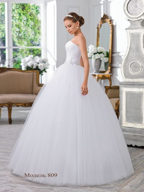 Свадебное платье 809. Силуэт Пышное. Цвет Белый / Молочный. Вид 2