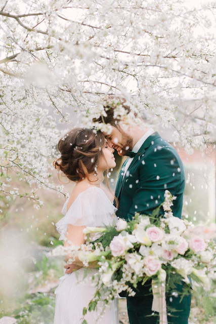 Свадебное платье Vesta. Силуэт Прямое. Цвет Белый / Молочный, оттенки Розового. Вид 5