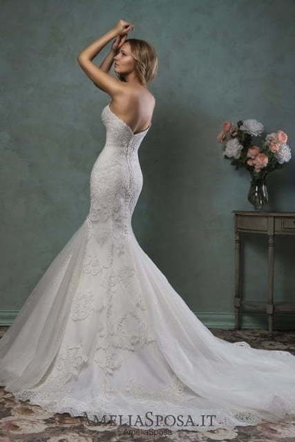 Свадебное платье Emilia. Силуэт Рыбка. Цвет Белый / Молочный. Вид 2