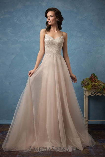 Свадебное платье Carla. Силуэт Прямое. Цвет Айвори / Капучино, Персик / Оранжевый. Вид 3