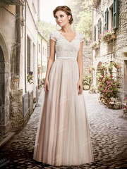 Свадебное платье TB081. Силуэт Прямое. Цвет Айвори / Капучино, Персик / Оранжевый. Вид 1