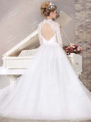 Свадебное платье NS007. Силуэт Пышное. Цвет Белый / Молочный. Вид 2