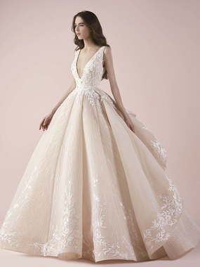 Свадебное платье 3258. Силуэт Пышное. Цвет Айвори / Капучино, Персик / Оранжевый. Вид 1