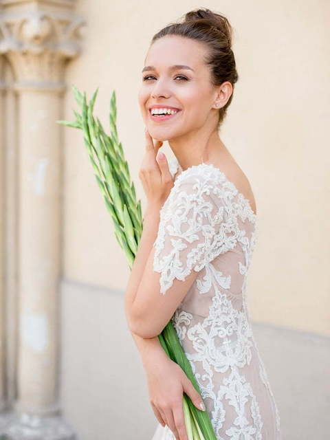 Свадебное платье Ирис. Силуэт Прямое. Цвет Айвори / Капучино, Белый / Молочный, оттенки Розового. Вид 2