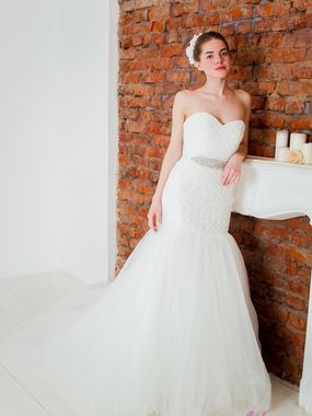 Свадебное платье 2011. Силуэт Рыбка. Цвет Белый / Молочный. Вид 1