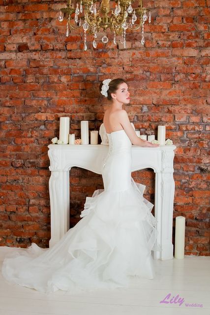 Свадебное платье 2013. Силуэт Рыбка. Цвет Белый / Молочный. Вид 2