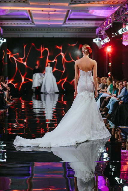 Свадебное платье Albertina. Силуэт Рыбка. Цвет Айвори / Капучино, Белый / Молочный, оттенки Розового. Вид 2