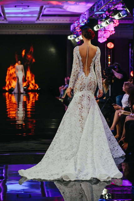 Свадебное платье Angelica. Силуэт Рыбка. Цвет Айвори / Капучино, Белый / Молочный. Вид 2