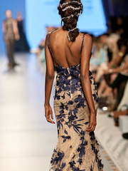 Свадебное платье BARRY. Силуэт Рыбка. Цвет Айвори / Капучино, Голубой / Синий. Вид 2