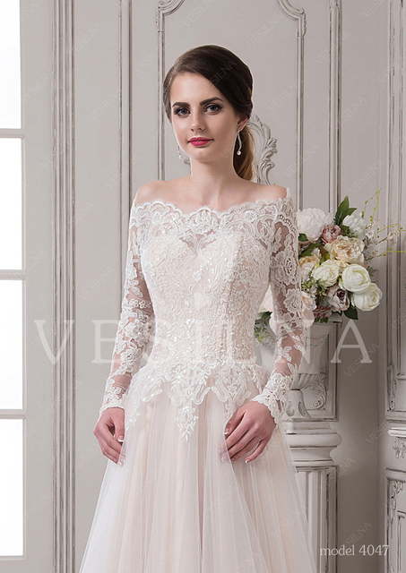Свадебное платье 4047. Силуэт Прямое. Цвет Белый / Молочный, оттенки Розового. Вид 3