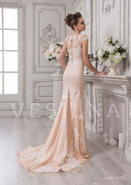 Свадебное платье 4052. Силуэт Рыбка, Прямое. Цвет Персик / Оранжевый, оттенки Розового. Вид 2