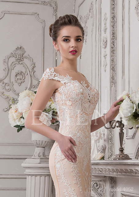 Свадебное платье 4052. Силуэт Рыбка, Прямое. Цвет Персик / Оранжевый, оттенки Розового. Вид 3