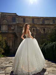 Свадебное платье Leah. Силуэт Пышное. Цвет Белый / Молочный, Айвори / Капучино. Вид 2