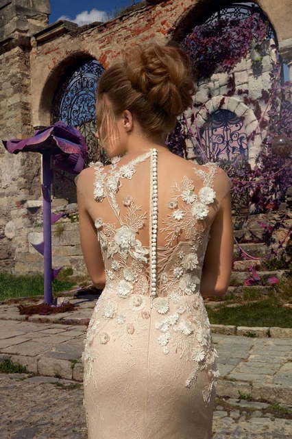 Свадебное платье Ophelia. Силуэт Рыбка, Прямое. Цвет Айвори / Капучино, Персик / Оранжевый. Вид 3