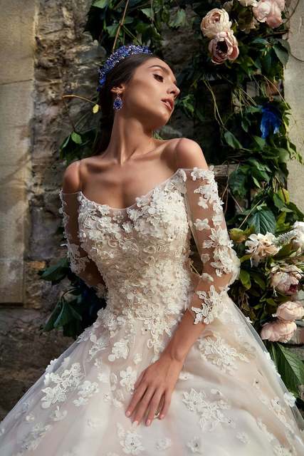 Свадебное платье Сита. Силуэт Пышное. Цвет Айвори / Капучино. Вид 3