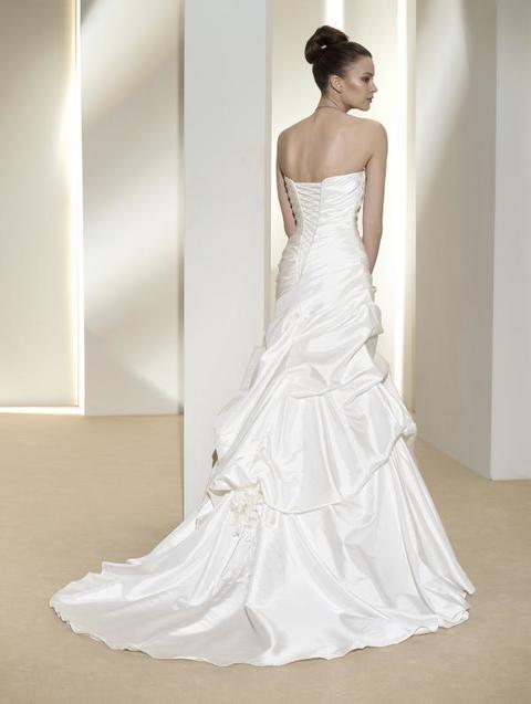 Свадебное платье 5002. Силуэт Рыбка, Прямое. Цвет Айвори / Капучино, Белый / Молочный. Вид 2