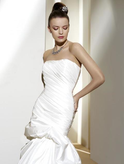 Свадебное платье 5002. Силуэт Рыбка, Прямое. Цвет Айвори / Капучино, Белый / Молочный. Вид 3