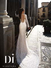 Свадебное платье Adriana. Силуэт Прямое. Цвет Белый / Молочный, Айвори / Капучино. Вид 2