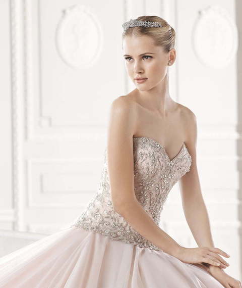 Свадебное платье Eresa. Силуэт Пышное. Цвет Белый / Молочный, оттенки Розового. Вид 3