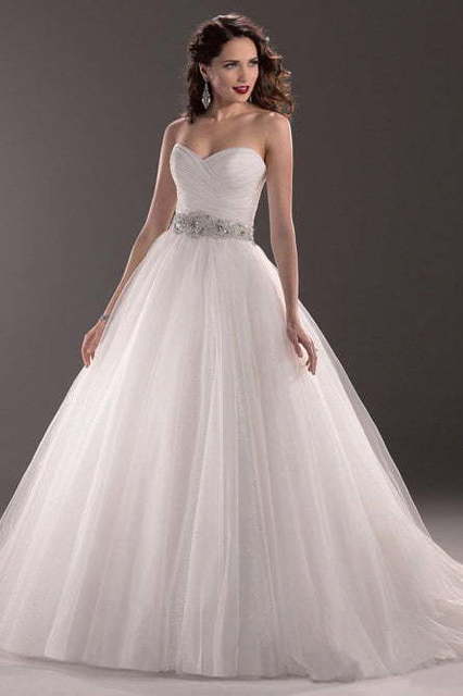 Свадебное платье M032. Силуэт Пышное. Цвет Белый / Молочный. Вид 1