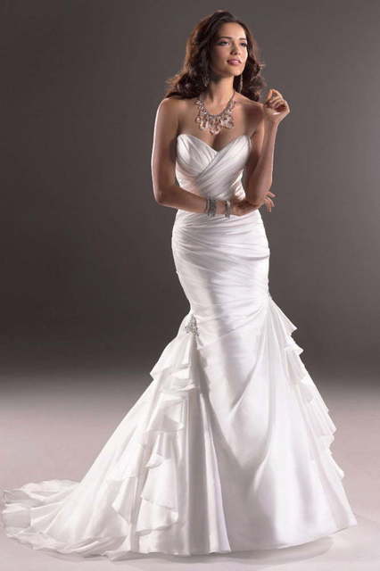 Свадебное платье M047. Силуэт Рыбка. Цвет Белый / Молочный. Вид 1