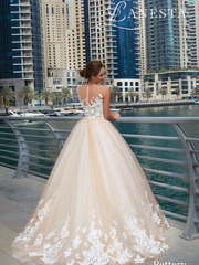 Свадебное платье Bettery. Силуэт Пышное. Цвет Айвори / Капучино, Персик / Оранжевый. Вид 2